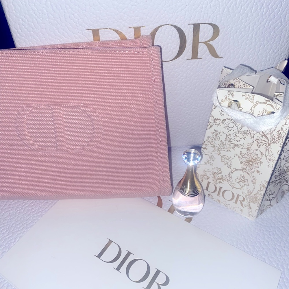 5 piece Dior mini snap, Dapper jadore 5ml perfume in Dior Box w Card